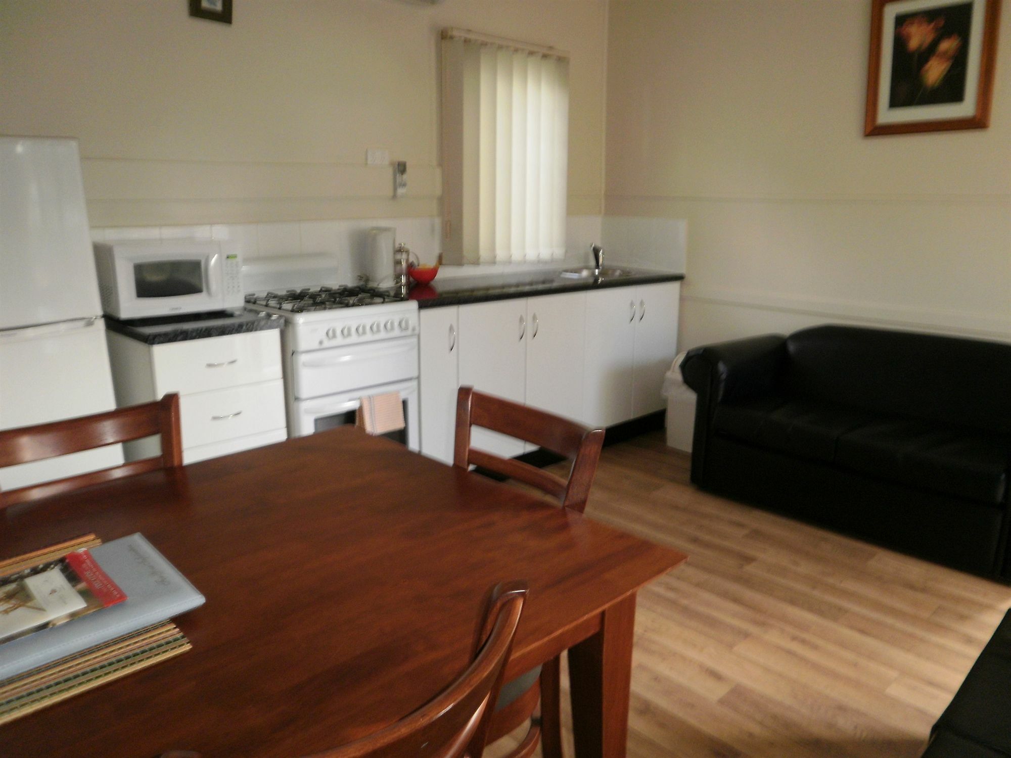 Kickback Cottages Lakes Entrance Exteriör bild