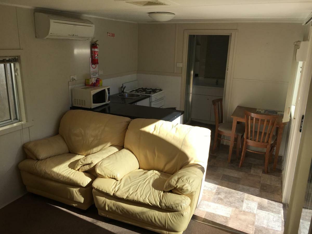 Kickback Cottages Lakes Entrance Exteriör bild