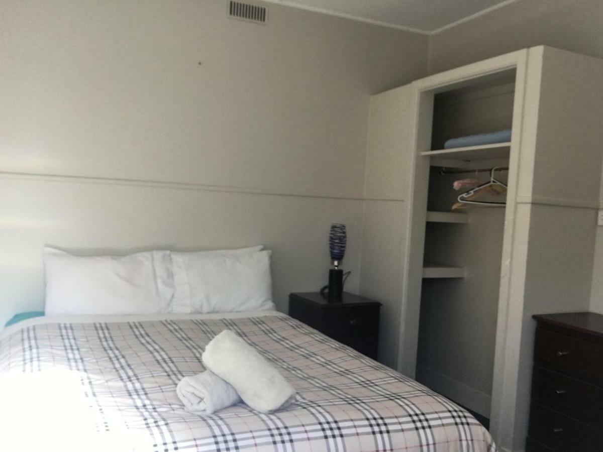 Kickback Cottages Lakes Entrance Exteriör bild
