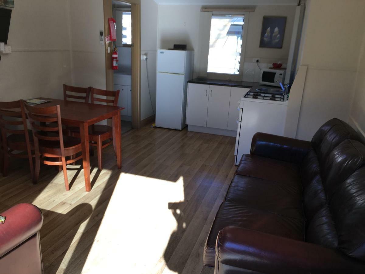 Kickback Cottages Lakes Entrance Exteriör bild
