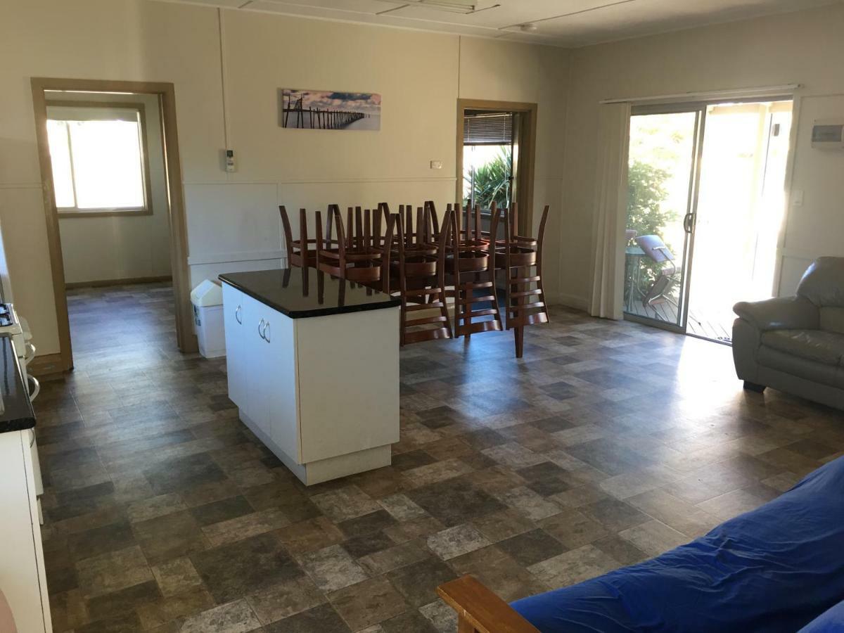 Kickback Cottages Lakes Entrance Exteriör bild