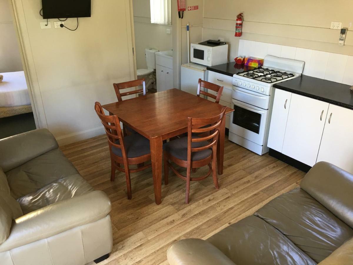 Kickback Cottages Lakes Entrance Exteriör bild